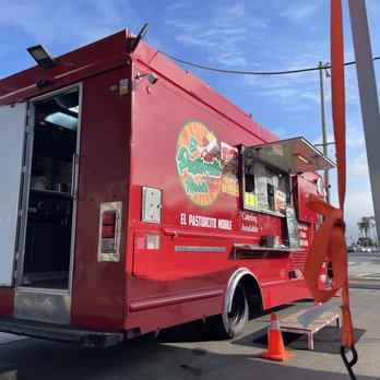 El Pastorcito Mobile - The taco truck in all it's glory - Food Trucks Near Me - Santa Barbara, California