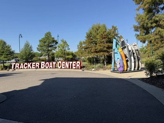 Memphis Pyramid by null