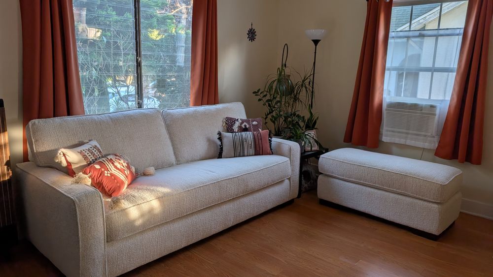 Muniza Furniture Designs - upholstery in Monrovia, CA