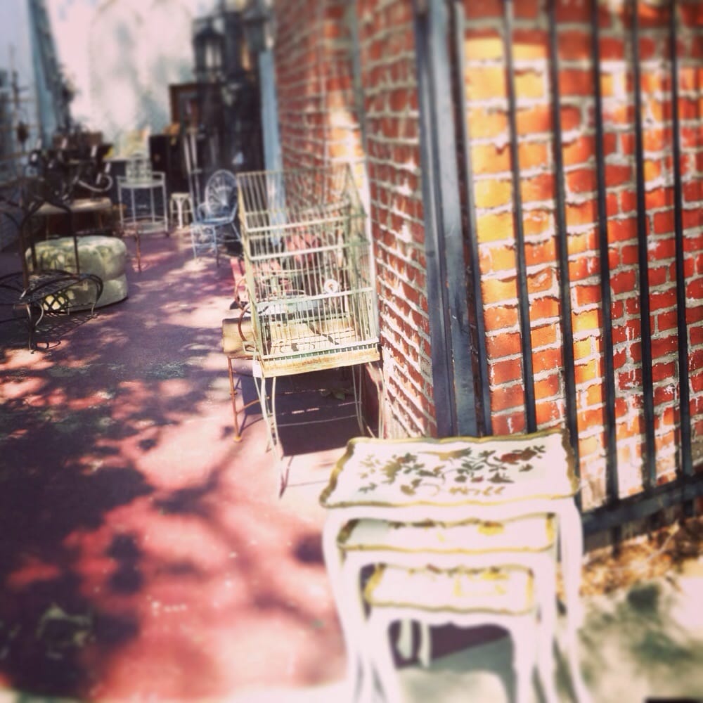 IT’S FABULOUS! Updated August 2024 7207 Alabama Ave, Canoga Park