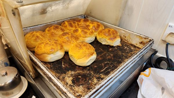 Kam Wah Cafe & Cake Shop by null