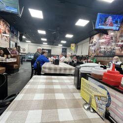 The Hub - Restaurant interior