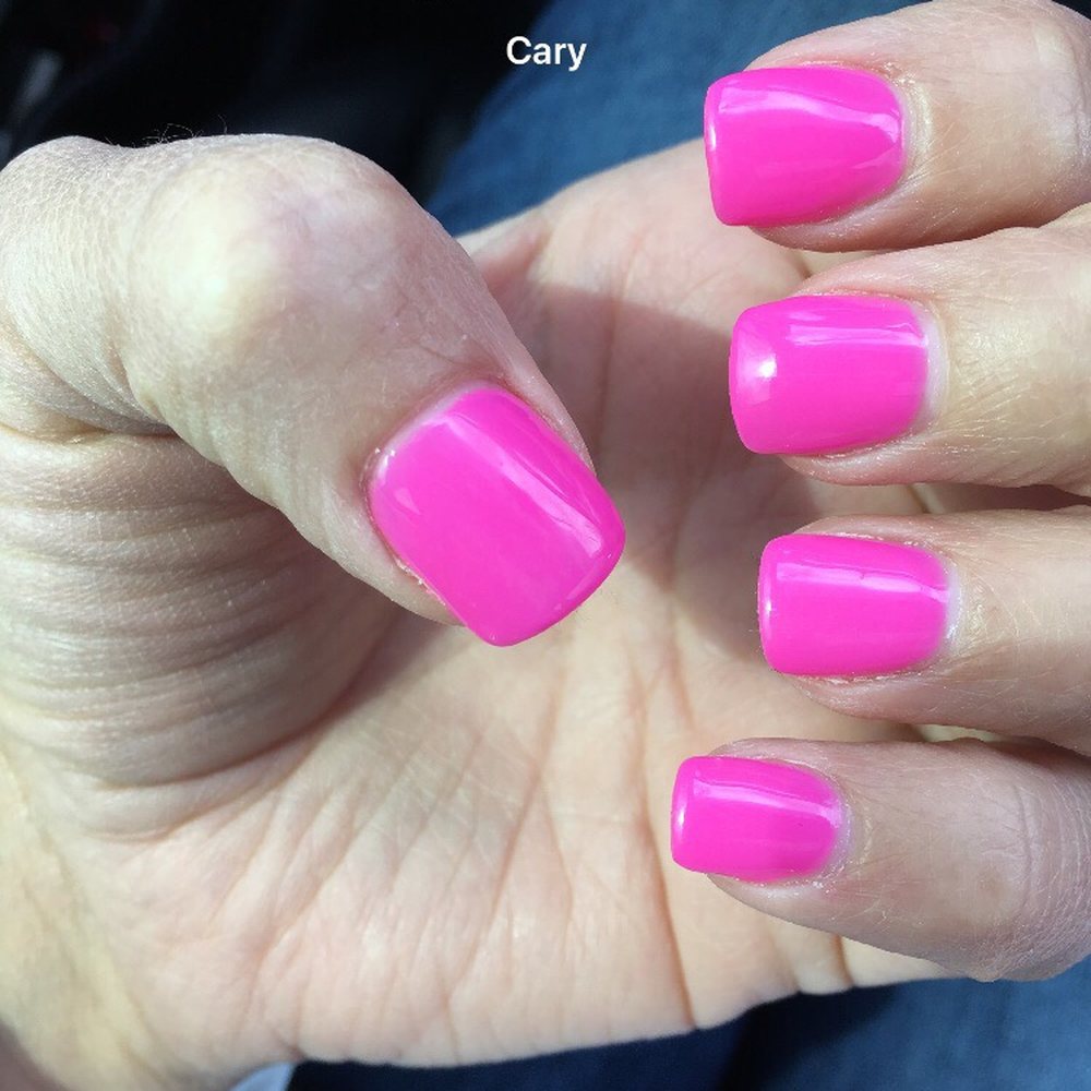 I came in on a Monday @12pm not busy, I liked that we had small talk, nail technician was friendly..