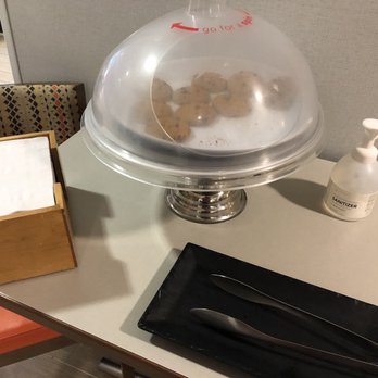 Hampton Inn Clarks Summit - Complimentary cookies - Hotels Near Me - Clarks Summit, Pennsylvania
