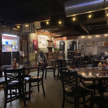 Ryan's Main St Grill - the interior of the restaurant - Burgers Near Me - Leslie, Arkansas