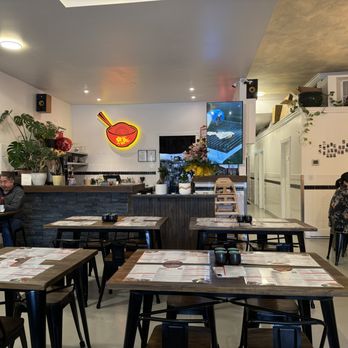Chào Mámi - Inside of restaurant~ - Vietnamese Near Me - Burnaby, British Columbia