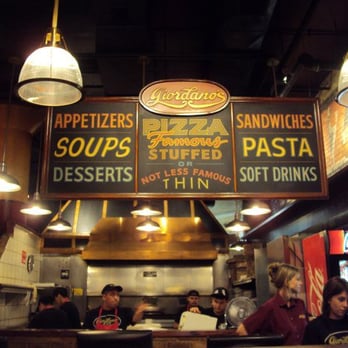 Giordano's - Pizza Near Me - Chicago, Illinois