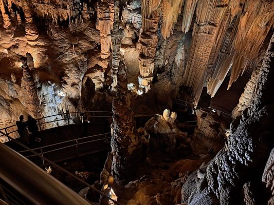 Luray Caverns by null