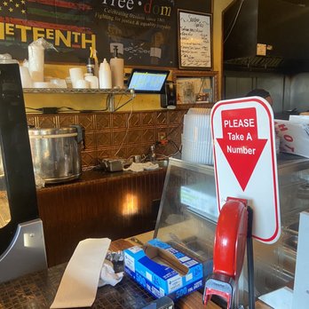 Sandra's Next Generation - Inside - Soul Food Near Me - New Haven, Connecticut