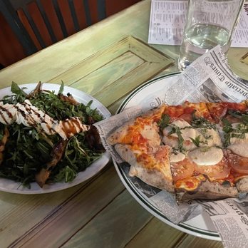 7th & Carson - Margarita pizza and grilled pear arugula salad - New American Near Me - Las Vegas, Nevada 7th & Carson - Margarita pizza and grilled pear arugula salad - New American Near Me - Las Vegas, Nevada