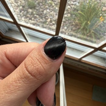 Hollywood Nails - Chipped paint at the top - Nail Salons Near Me - Green Bay, Wisconsin Hollywood Nails - Chipped paint at the top - Nail Salons Near Me - Green Bay, Wisconsin
