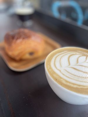 1000 Faces Coffee by null