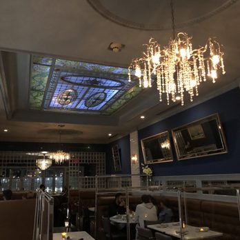 Gatsby's Landing - Dining room - New American Near Me - Roslyn, New York Gatsby's Landing - Dining room - New American Near Me - Roslyn, New York