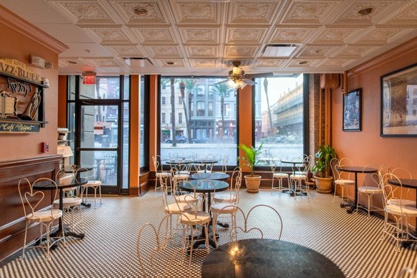 Cafe Beignet, Canal St. by null