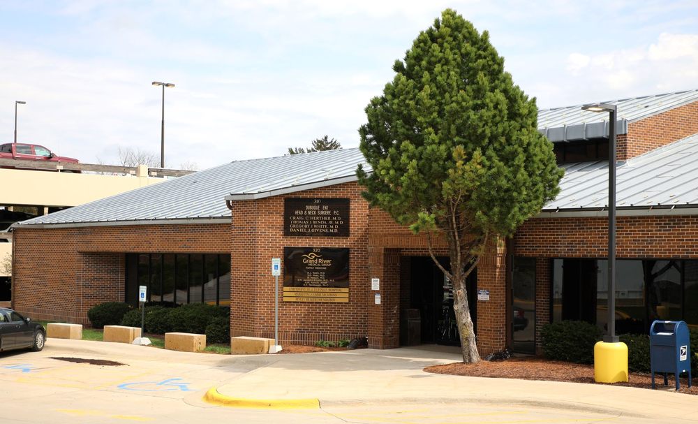 GRAND RIVER MEDICAL GROUP FAMILY MEDICINE CLINIC 10 Photos 320 N