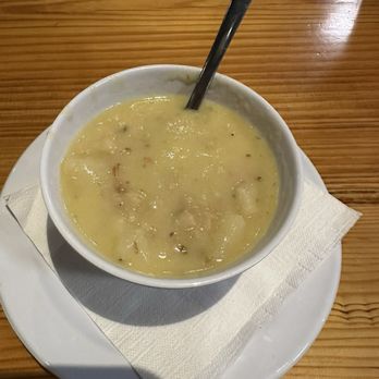 Winking Lizard Tavern - Clam chowder - literally amazing - American Near Me - Bedford Heights, Ohio Winking Lizard Tavern - Clam chowder - literally amazing - American Near Me - Bedford Heights, Ohio