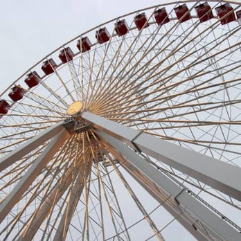 Navy Pier - Ferris Wheel - Landmarks & Historical Buildings Near Me - Chicago, Illinois