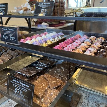 Osage River Popcorn Company - Beautiful colors and tastes amazing. - Gelato Near Me - Lake Ozark, Missouri Osage River Popcorn Company - Beautiful colors and tastes amazing. - Gelato Near Me - Lake Ozark, Missouri