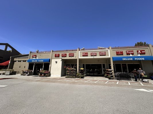 Deluxe Foods of Aptos by null