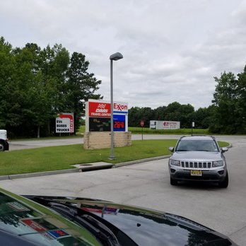 Davis Travel Center - Vehicles of all sizes welcomed - Convenience Stores Near Me - Stony Creek, Virginia