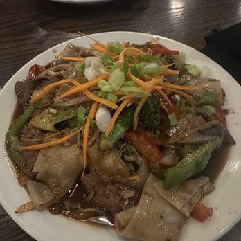 An Ox Cafe - Pad Kee Mao (Drunken Noodles) - Thai Near Me - Milwaukee, Wisconsin