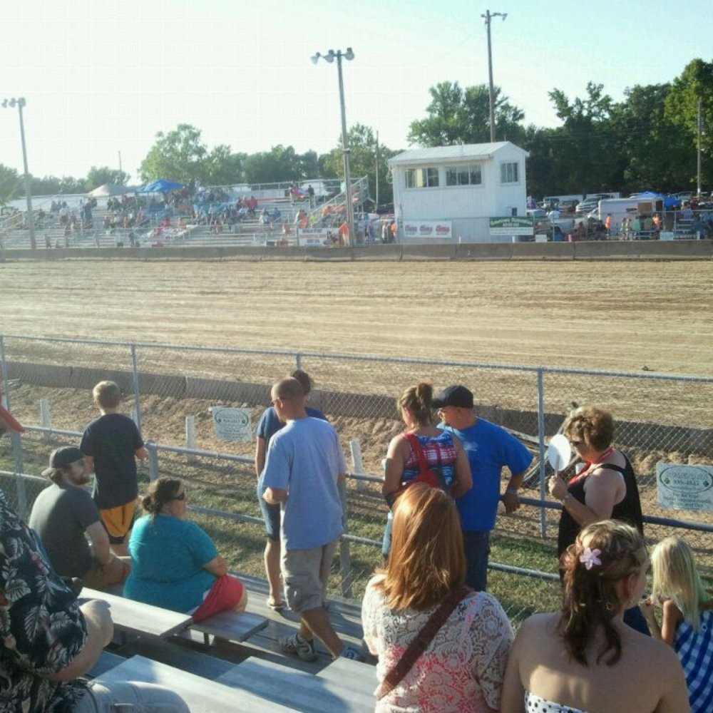 Monroe County Fairgrounds - Venues & Event Spaces Near Me - Waterloo, Illinois Monroe County Fairgrounds - Venues & Event Spaces Near Me - Waterloo, Illinois