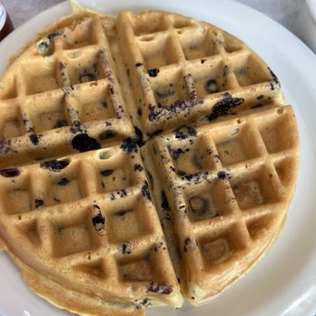 Steak n Egg Diner - Blueberry Waffle - Breakfast & Brunch Near Me - Washington, DC, District of Columbia