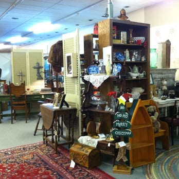 The Red Rooster - Antiques Near Me - New Braunfels, Texas The Red Rooster - Antiques Near Me - New Braunfels, Texas