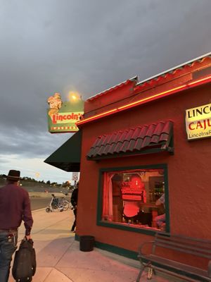 Lincoln's Roadhouse by null