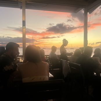 Mala Ocean Tavern - Beautiful sunset - Seafood Near Me - Lahaina, Hawaii Mala Ocean Tavern - Beautiful sunset - Seafood Near Me - Lahaina, Hawaii