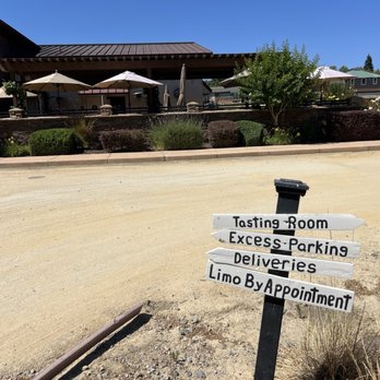 Dante Robere Vineyards - 6/28/25 FYI. Outdoor seating. - Wineries Near Me - Livermore, California Dante Robere Vineyards - 6/28/25 FYI. Outdoor seating. - Wineries Near Me - Livermore, California