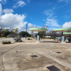 Green Spot Market & Fuels - Exterior sign