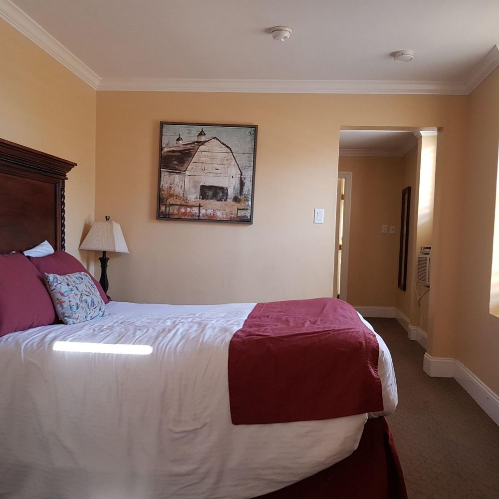 Sonora Inn - Bed is 4 inches taller on foot of the bed and look for the stains on the carpet. Floors were all stained. - Hotels Near Me - Sonora, California Sonora Inn - Bed is 4 inches taller on foot of the bed and look for the stains on the carpet. Floors were all stained. - Hotels Near Me - Sonora, California