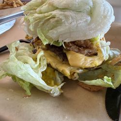 MOOYAH Burgers, Fries & Shakes
