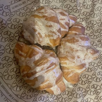 Cheddar's Scratch Kitchen - Honey butter croissant  YUMMY - Comfort Food Near Me - Centerville, Ohio