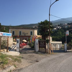 Villa Veronica - Villa Veronica restaurant and Bed and Breakfast, from the road, with Ofena visible on the hillside above