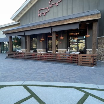 Gus's BBQ - Outside - Barbeque Near Me - Porter Ranch, California