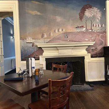 The Mount Vernon Inn Restaurant - Inside - American Near Me - Mount Vernon, Virginia The Mount Vernon Inn Restaurant - Inside - American Near Me - Mount Vernon, Virginia