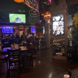 Steiner's - The interior at about 10 am on Saturday morning.