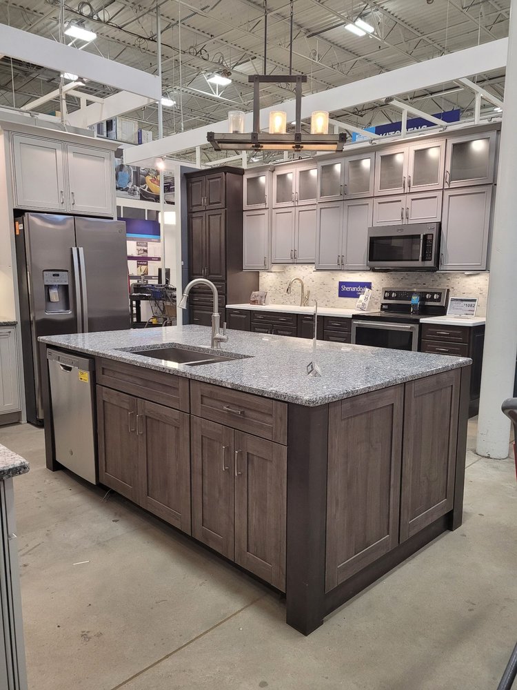 LOWE’S HOME IMPROVEMENT Updated October 2024 27 Photos & 21 Reviews