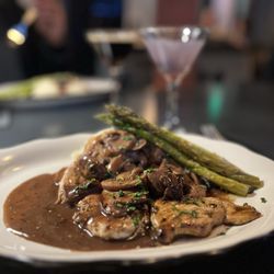 Nyla's Restaurant - Mushroom Burgundy Chicken - Outstanding!
