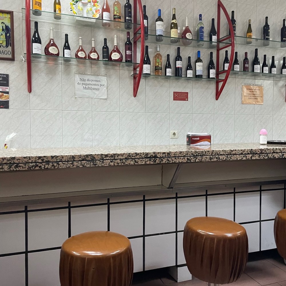 Snack e Churrasqueira Icarai - Counter seating - Restaurants Near Me - Porto, 13
