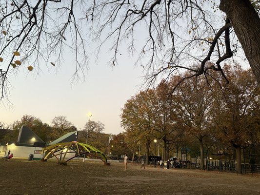 Herbert Von King Park by null