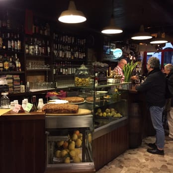 Osteria Anfora - Bar side of restaurant - Padova, PD Osteria Anfora - Bar side of restaurant - Padova, PD