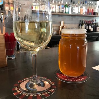 Skyline Kitchen & Vine - New American Near Me - Reno, Nevada