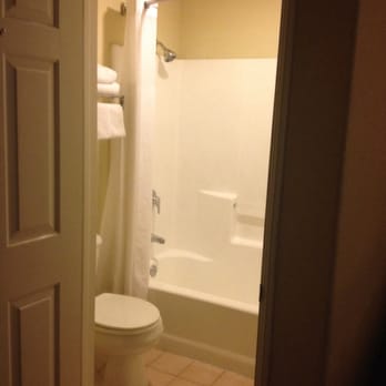 Quality Inn Blythe I-10 - Shower and toilet - Hotels Near Me - Blythe, California Quality Inn Blythe I-10 - Shower and toilet - Hotels Near Me - Blythe, California