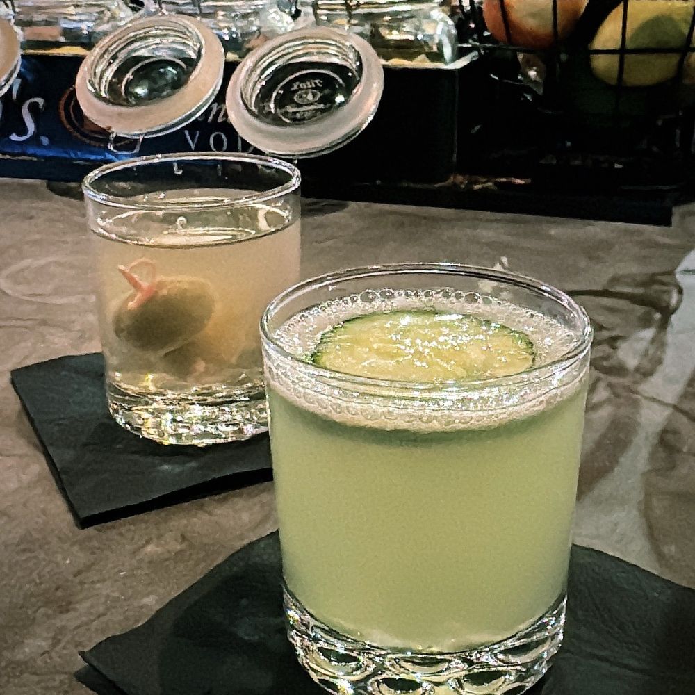 Dirty martini and cucumber martini Dirty martini and cucumber martini