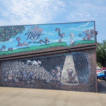 NIFTY NUT HOUSE - Updated October 2025 - 167 Photos & 161 Reviews - 537 N Saint Francis St