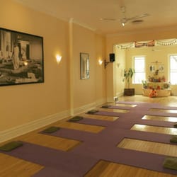 Sivananda Yoga Vedanta Center - Asana Room