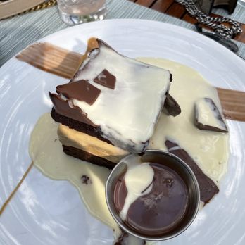 Catch NYC - Hit me chocolate cake - Asian Fusion Near Me - New York, New York Catch NYC - Hit me chocolate cake - Asian Fusion Near Me - New York, New York